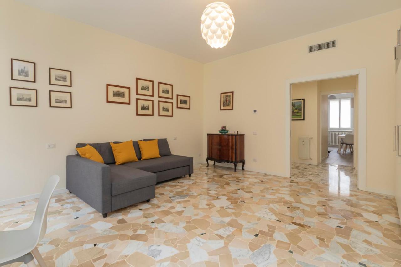 Ferienwohnung Joivy Modern 2Bed Flat With Balcony, 250M From M5 Foppa And M2 Sant'Agostino Mailand Exterior foto