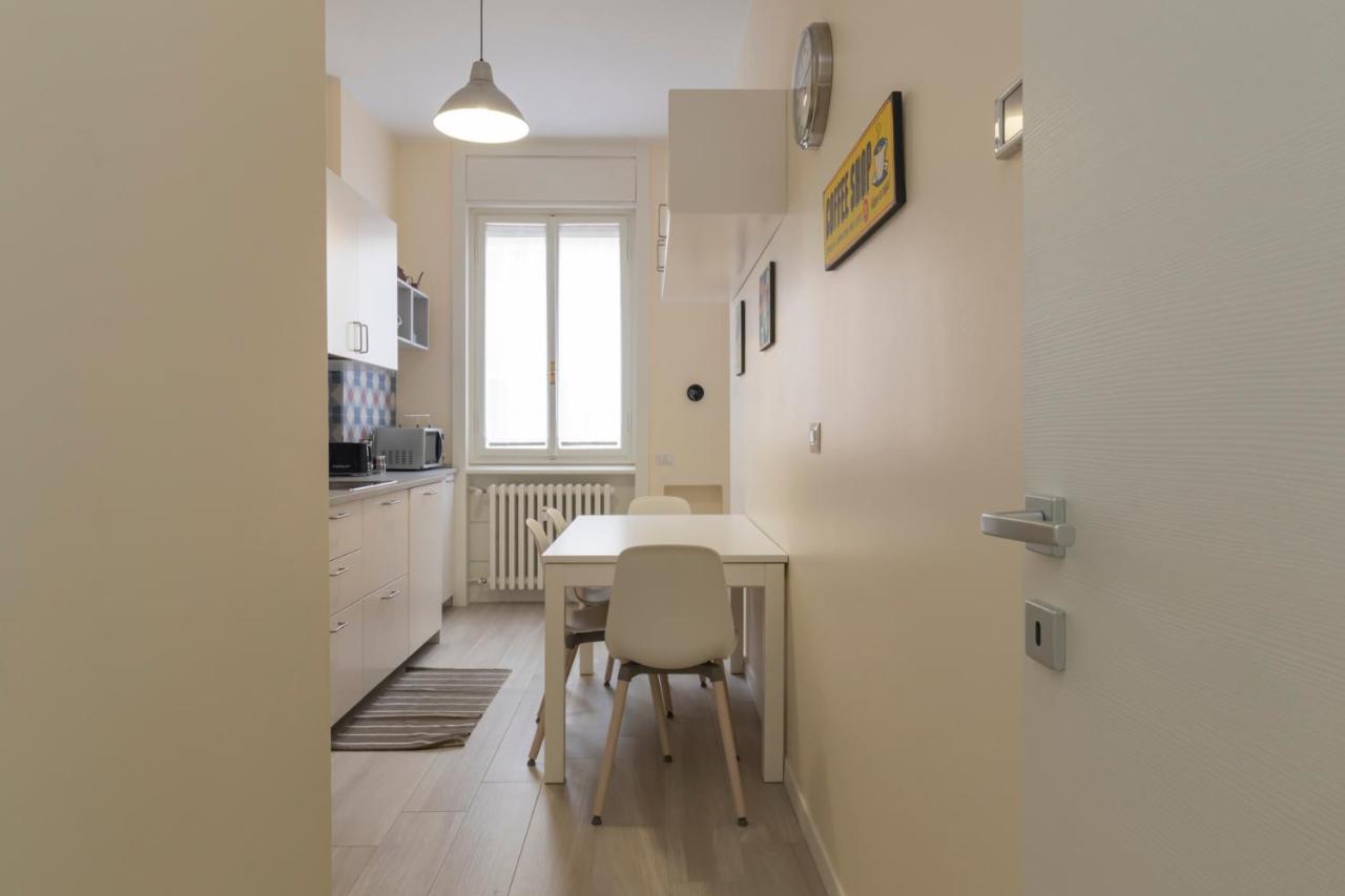 Ferienwohnung Joivy Modern 2Bed Flat With Balcony, 250M From M5 Foppa And M2 Sant'Agostino Mailand Exterior foto