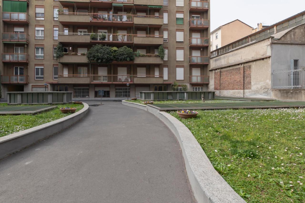 Ferienwohnung Joivy Modern 2Bed Flat With Balcony, 250M From M5 Foppa And M2 Sant'Agostino Mailand Exterior foto