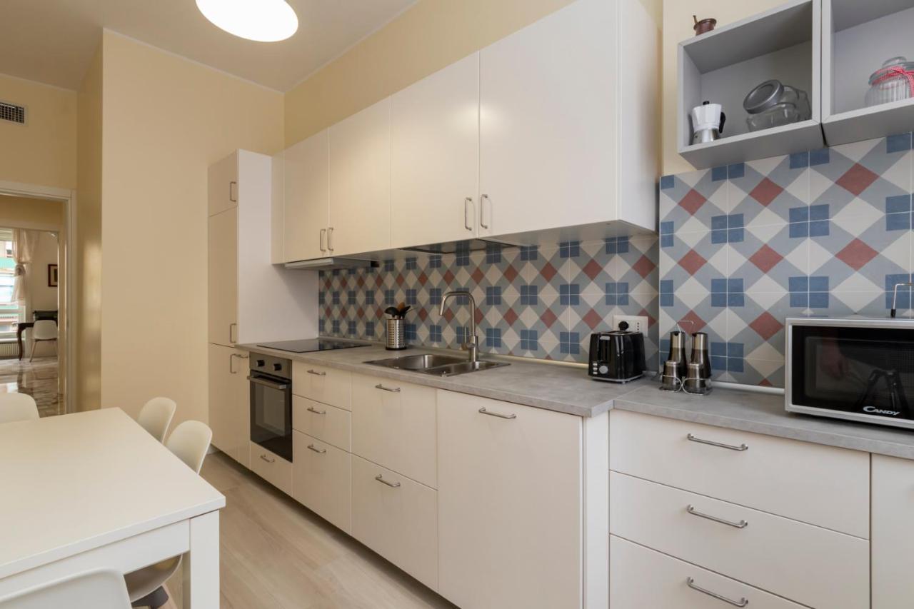 Ferienwohnung Joivy Modern 2Bed Flat With Balcony, 250M From M5 Foppa And M2 Sant'Agostino Mailand Exterior foto